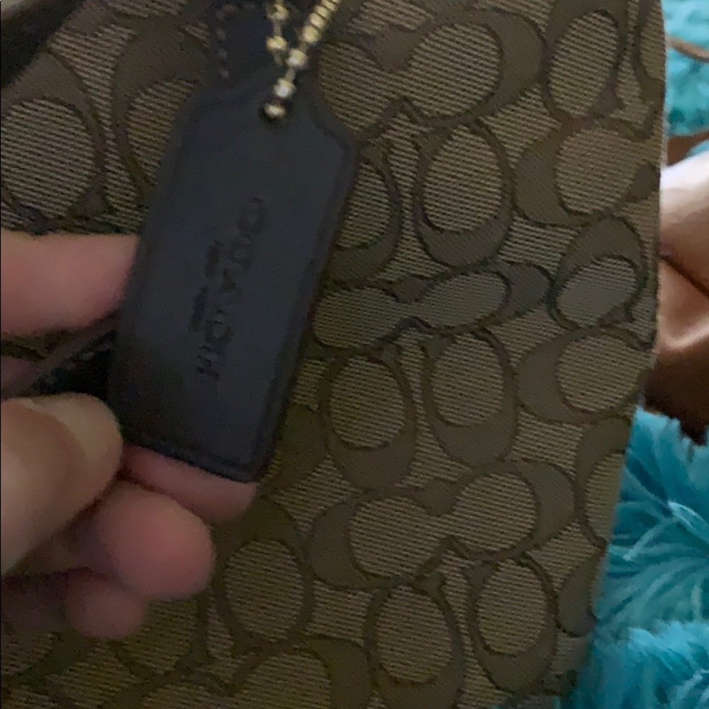 Purses - Picture 2 of 3